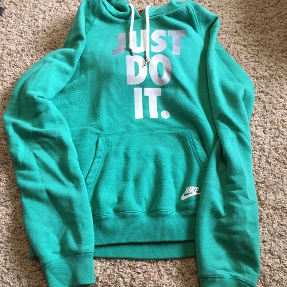 Nike Tops - Nike green just do it